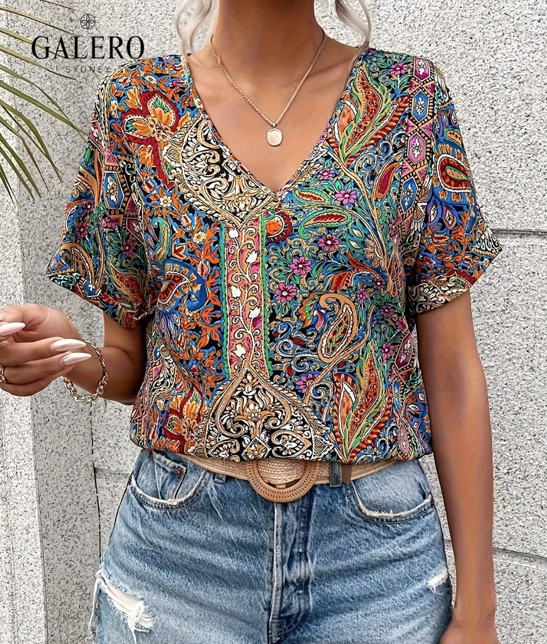 Noelle | Relaxed V-Neck Blouse